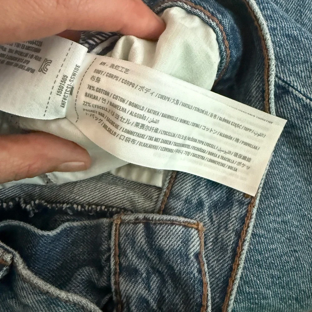 Abercrombie & Fitch Light Blue Wide-Leg Denim Jeans - Picture 3 of 3